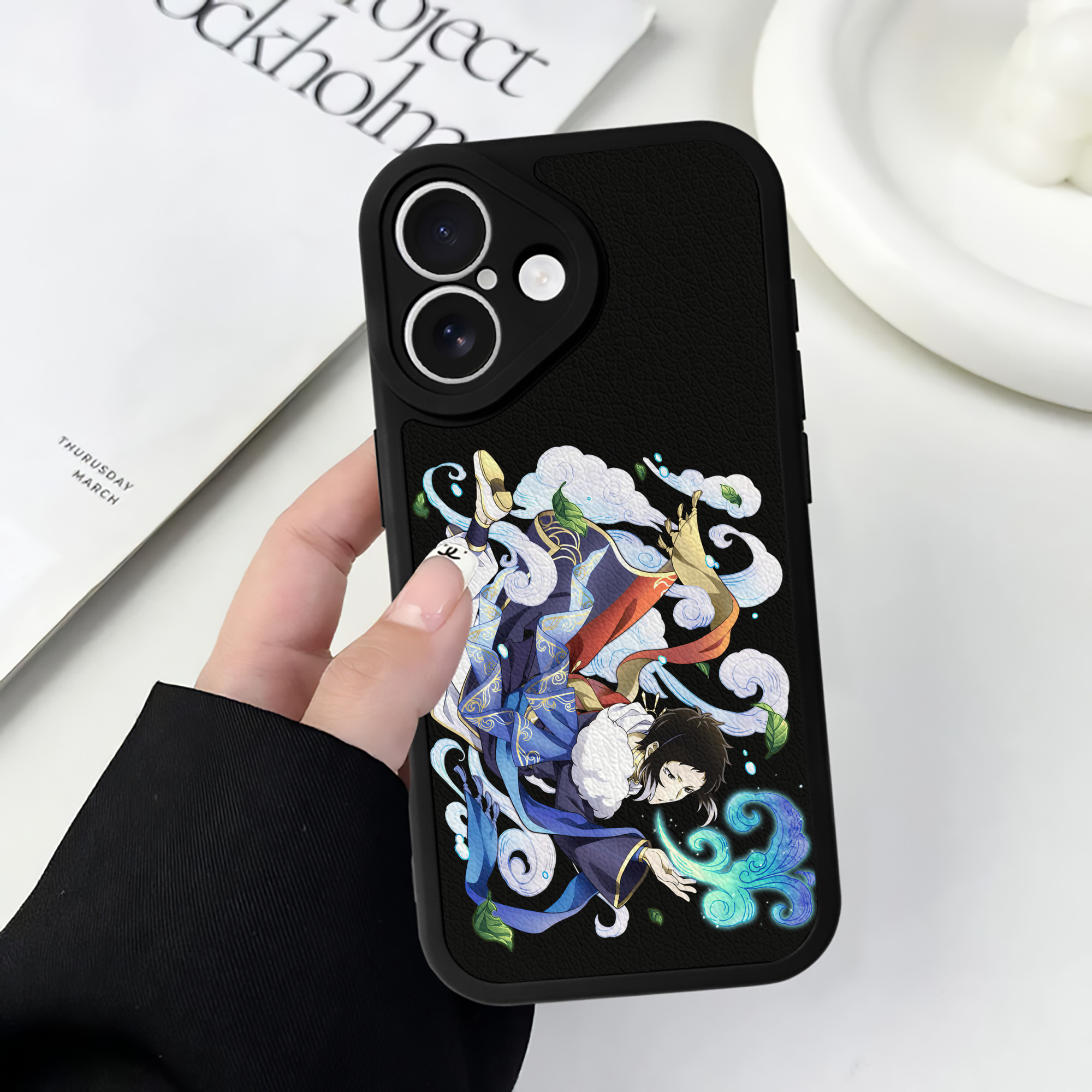 （画像用） 文豪ストレイドッグス Bungo Stray Dogs 【iPhone 16シリーズ対応】シリコンスマホケース（レザー調） 材質：シリコン